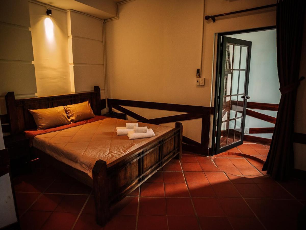 Y.O Inn Kon Tum Esterno foto