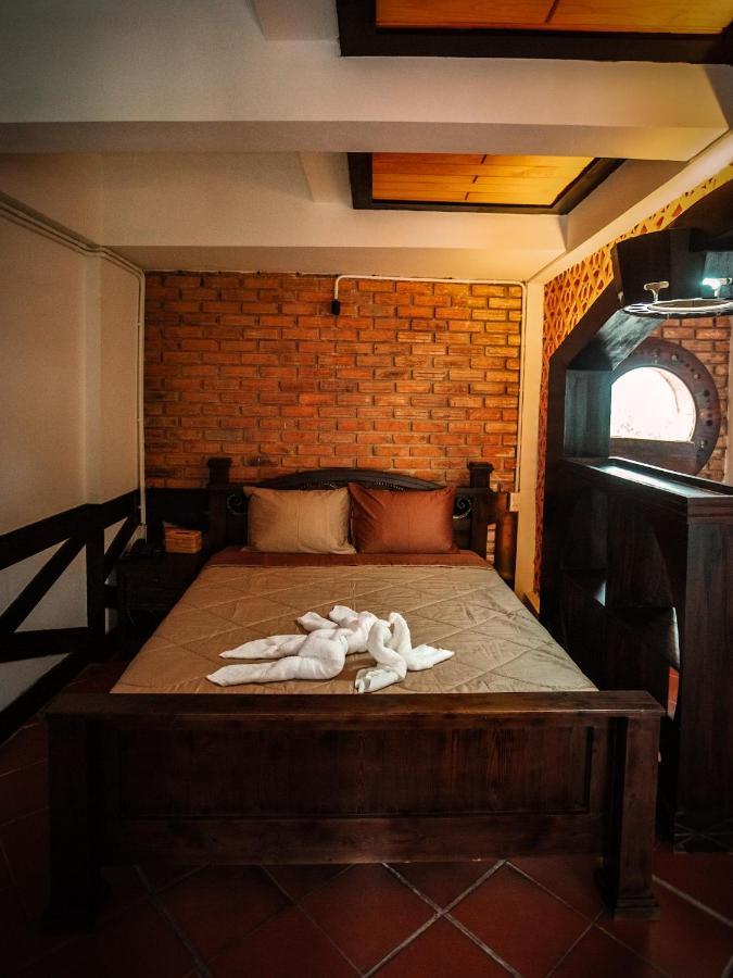 Y.O Inn Kon Tum Esterno foto